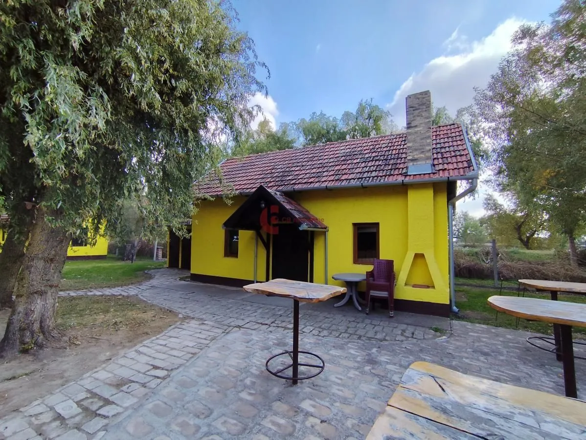 Prodaja, ugostiteljski objekat, 196m², Horgoš, Kanjiža