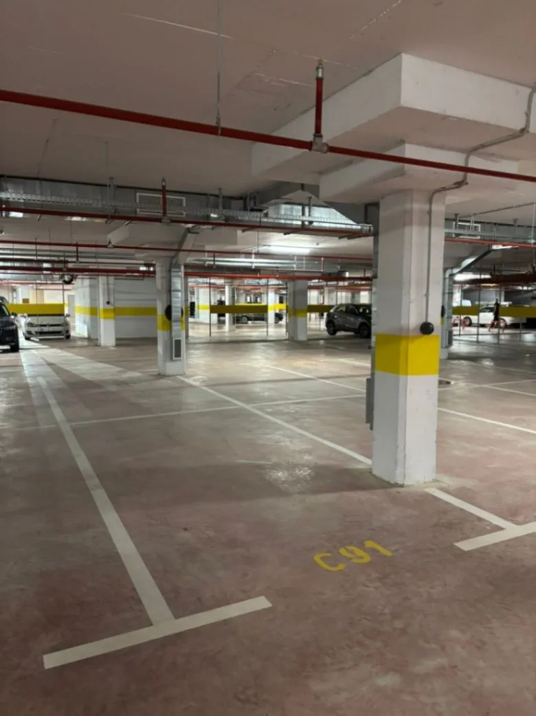 Rent, parking/garage, 13m², Central Point, Podgorica