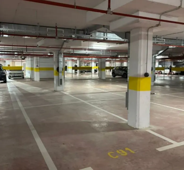 Rent, parking/garage, 13m², Central Point, Podgorica