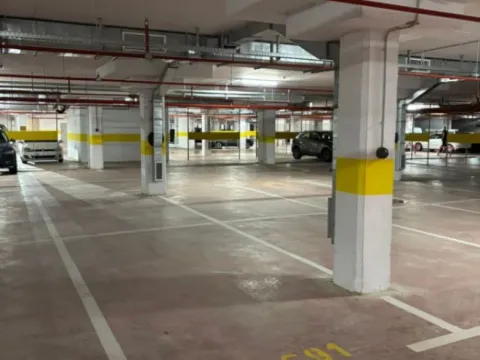 Izdavanje, parking/garaža, 13m², Central Point, Podgorica