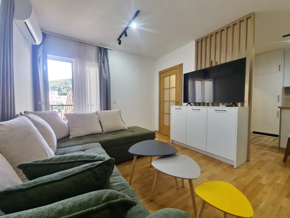 Rent, two bedroom apartment, 70m², Budva, Crna Gora