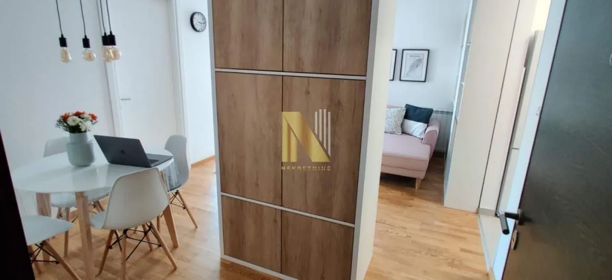 Izdavanje, jednosoban stan, 37m², Adamovićevo Naselje, Novi Sad Sve Podlokacije