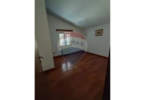 Izdavanje, kuća, 165m², Farmaci, Podgorica - image 13