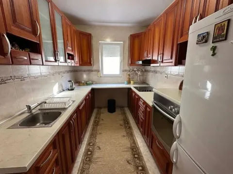 Izdavanje, dvosoban stan, 84m², Centar, Bar - image 6