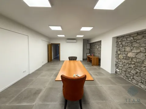 Izdavanje, poslovni prostor, 118m², Centar, Podgorica - image 3