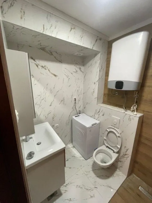 Rent, one bedroom apartment, 55m², Podkošljun, Budva