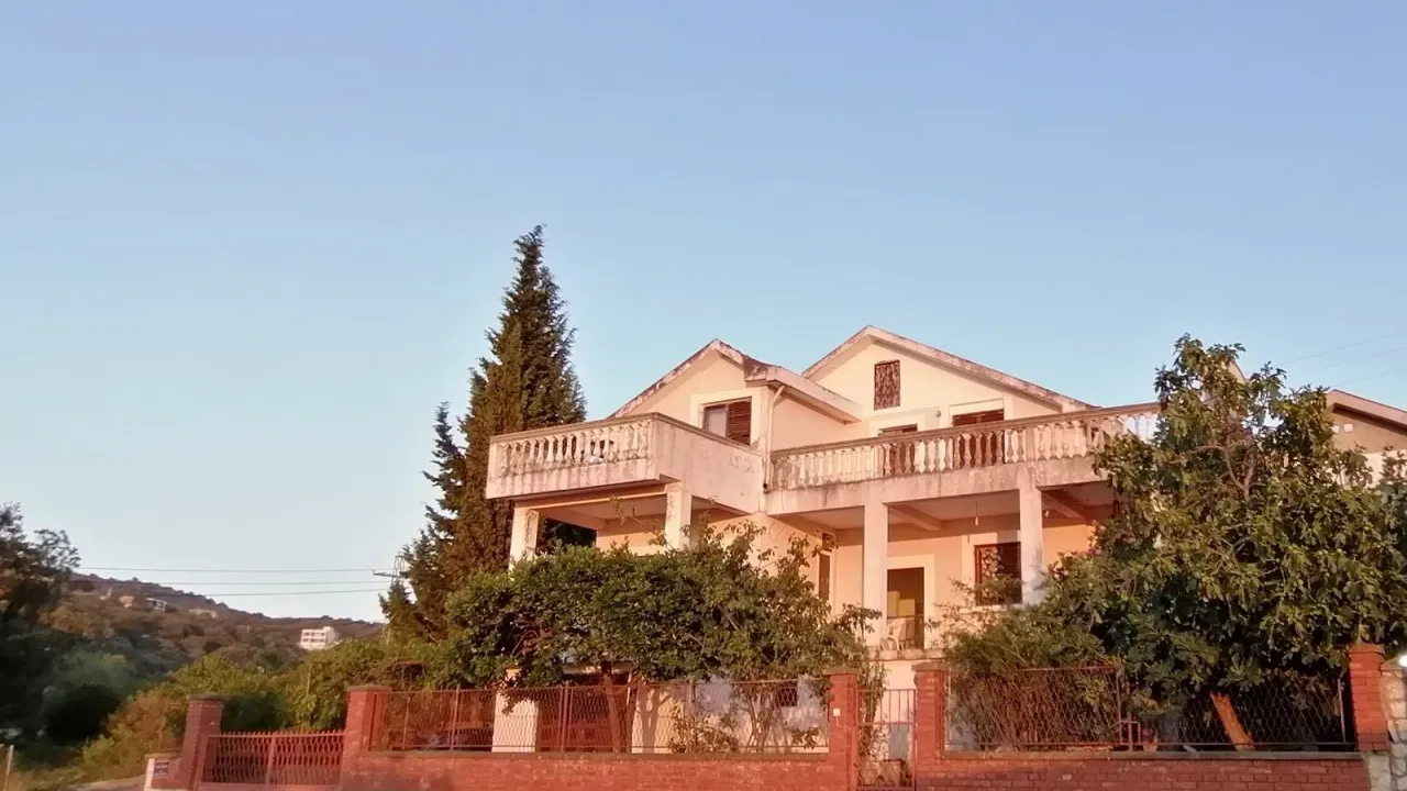 Prodaja, kuća, 112m², Bar, Crna Gora