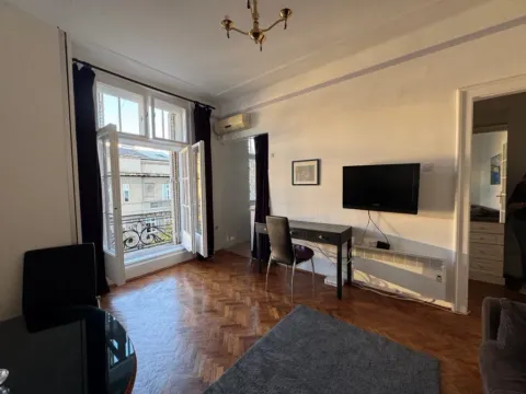 Izdavanje, jednosoban stan, 24m², Savski Venac, Beograd - image 2
