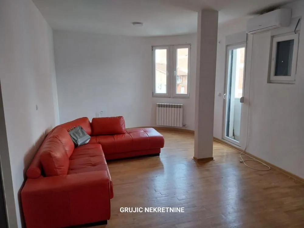 Prodaja, dvosoban stan, 60m², Cvetkova Pijaca, Zvezdara Sve Podlokacije