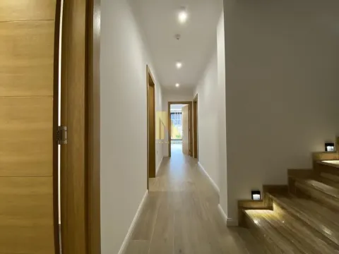 Izdavanje, kuća, 181m², Sremska Kamenica, Petrovaradin - image 10