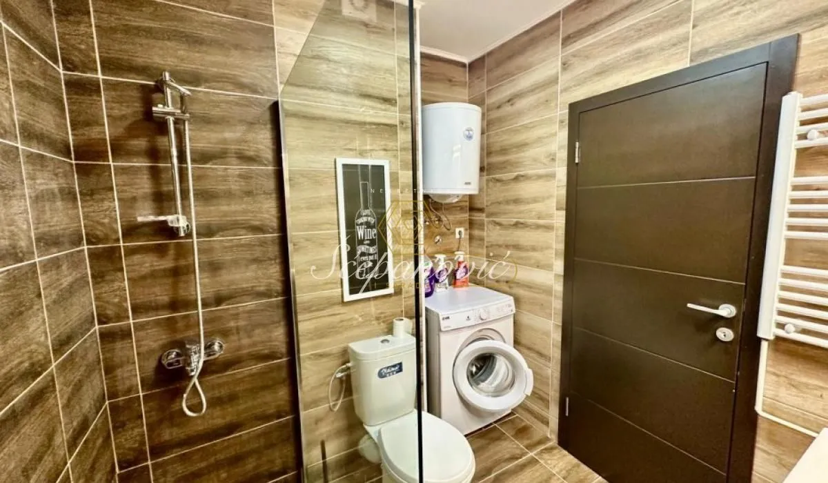 Prodaja, dvosoban stan, 44m², Adamovićevo Naselje, Novi Sad Sve Podlokacije