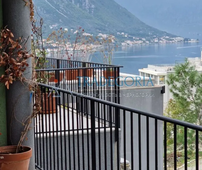 Prodaja, jednosoban stan, 64m², Dobrota, Kotor