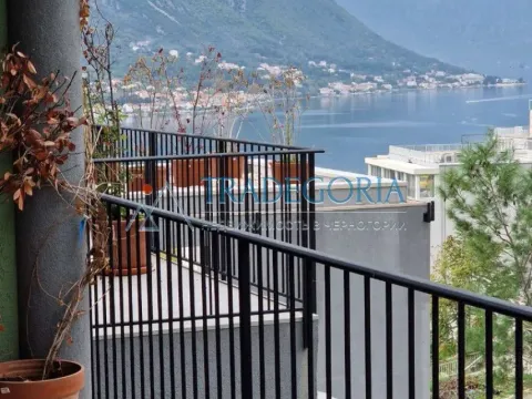 Sale, one bedroom apartment, 64m², Dobrota, Kotor
