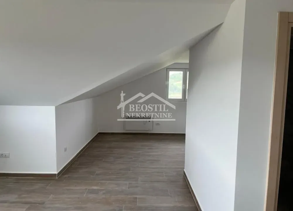 Prodaja, dvosoban stan, 32m², Kremna, Užice