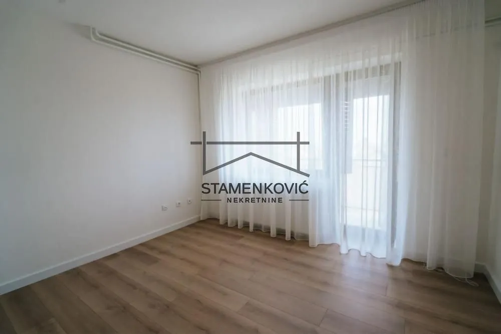 Prodaja, trosoban stan, 74m², Petrovaradin, Novi Sad