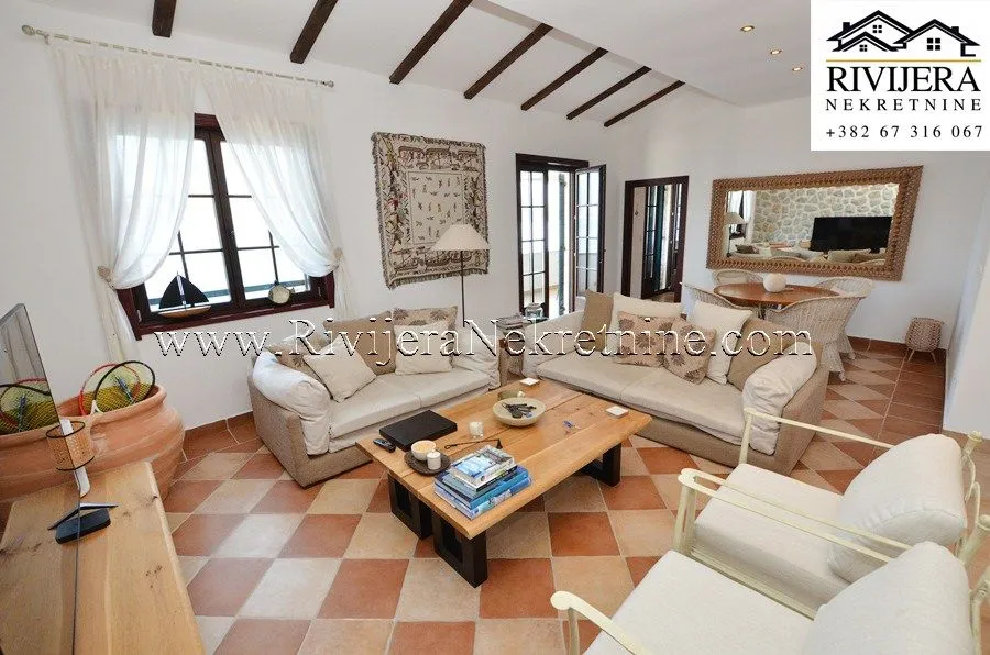Prodaja, dvosoban stan, 101m², Kostanjica, Kotor