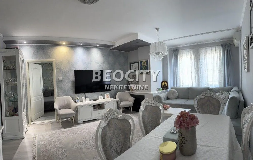 Prodaja, trosoban stan, 72m², Centar, Novi Sad