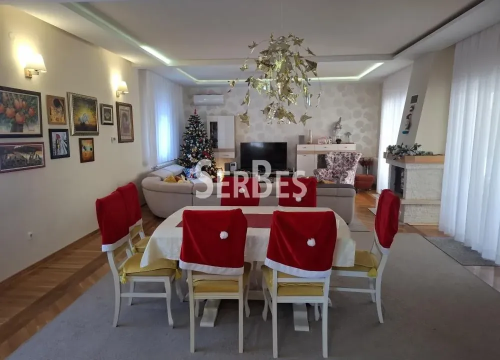 Rent, house, 228m², Tatarsko brdo, Petrovaradin