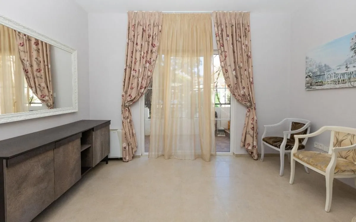 Prodaja, kuća, 234m², Tivat, Crna Gora