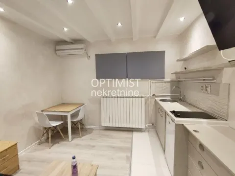 Prodaja, stan, 21m², Čubura, Beograd - image 1