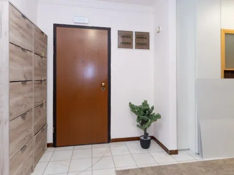 Izdavanje, trosoban stan, 200m², Gorica C, Podgorica - image 12