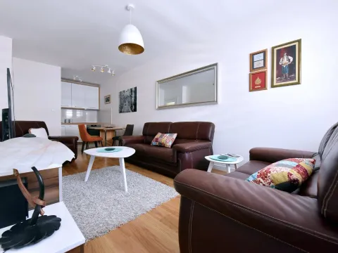 Rent, one bedroom apartment, 50m², Central Point, Podgorica - image 3