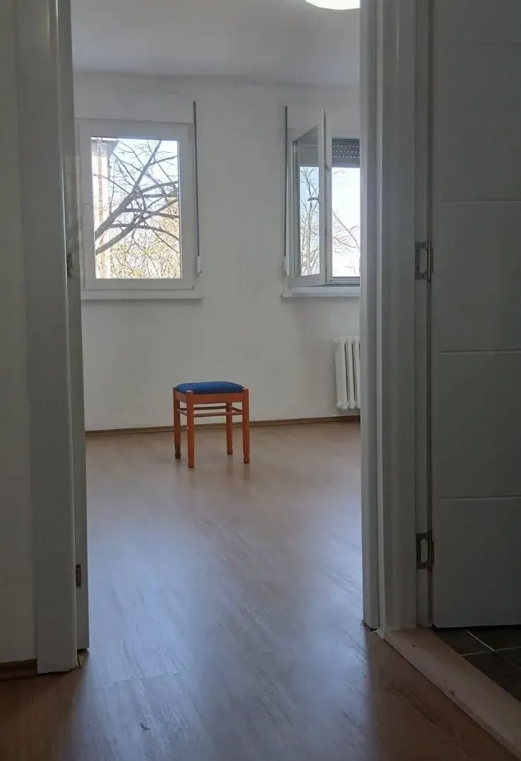 Prodaja, dvosoban stan, 61m², Kanarevo Brdo, Beograd