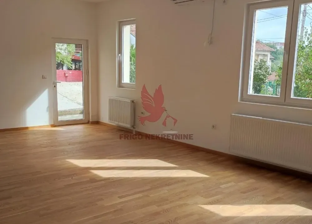 Prodaja, četvorosoban stan, 78m², Mladenovac, Beograd