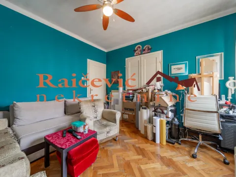 Sale, three bedroom apartment, 65m², Kalenić Pijaca, Vračar Sve Podlokacije - image 3