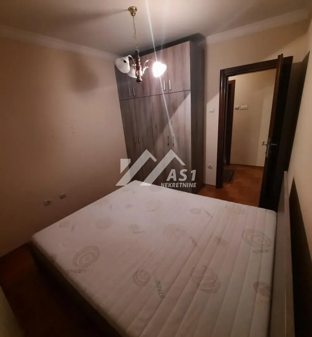 Izdavanje, dvosoban stan, 53m², Rotkvarija, Novi Sad Sve Podlokacije