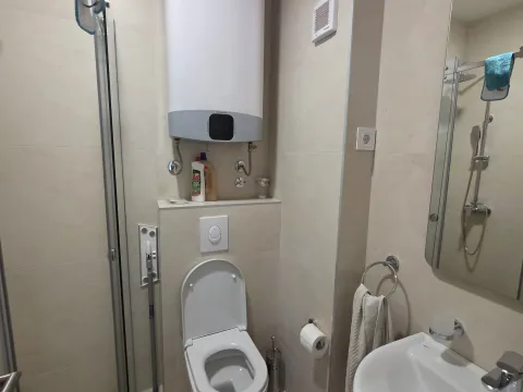 Izdavanje, dvosoban stan, 65m², Pobrežje, Podgorica - image 7