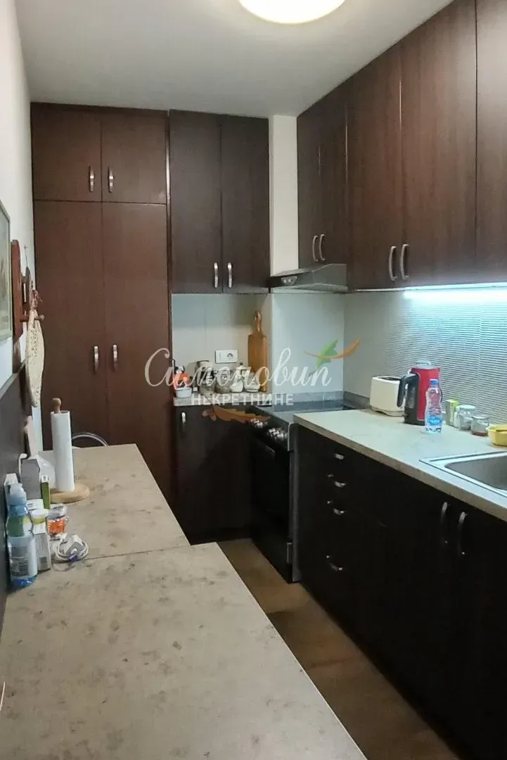 Prodaja, dvosoban stan, 61m², Zemun Centar, Zemun Sve Podlokacije