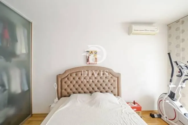 Izdavanje, četvorosoban stan, 139m², Novi Beograd Blok 19, Novi Beograd Sve Podlokacije