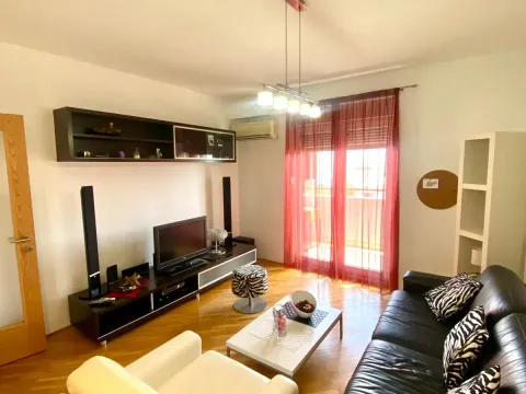 Rent, one bedroom apartment, 50m², Preko Morače, Podgorica - image 2
