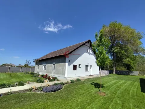 Kuća in Bački Vinogradi