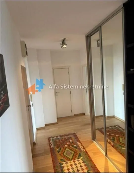 Izdavanje, trosoban stan, 73m², Vračar Sve Podlokacije, Beograd