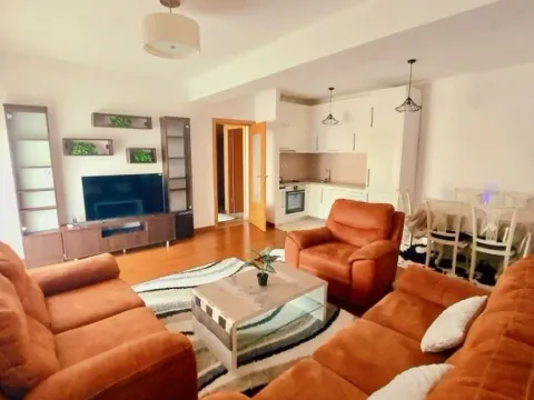 Izdavanje, dvosoban stan, 70m², Ljubović, Podgorica - image 1