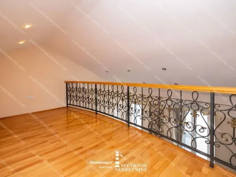 Prodaja, trosoban stan, 106m², Centar, Herceg Novi - image 4