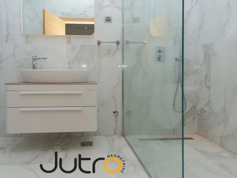 Izdavanje, trosoban stan, 120m², Podgorica, Crna Gora - image 9