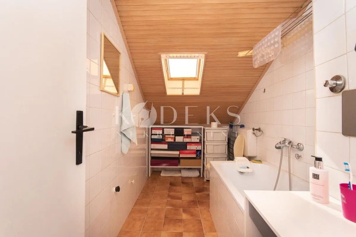 Prodaja, dvosoban stan, 122m², Centar, Podgorica
