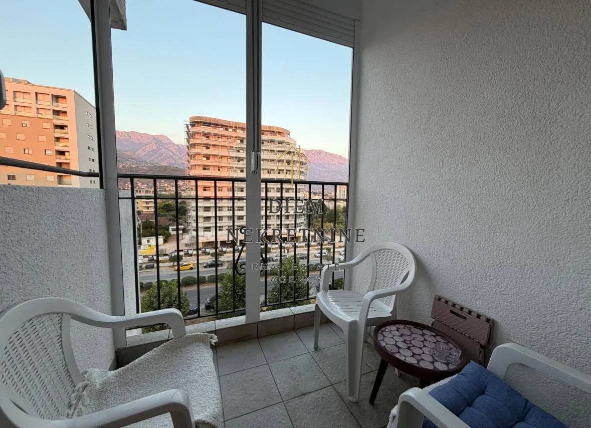 Rent, studio apartment, 27m², Centar, Bar