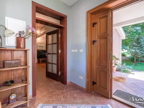 Sale, house, 305m², Orahovac, Kotor - image 35