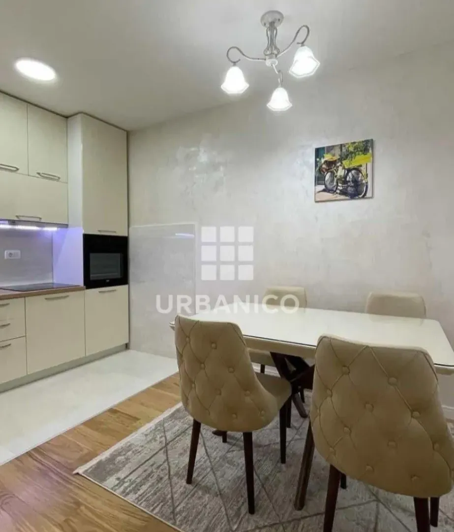 Izdavanje, jednosoban stan, 50m², Central Point, Podgorica