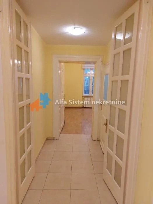 Rent, three bedroom apartment, 70m², Stari Grad, Beograd