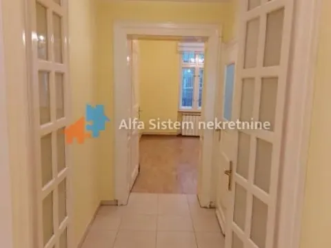 Izdavanje, trosoban stan, 70m², Stari Grad, Beograd - image 17