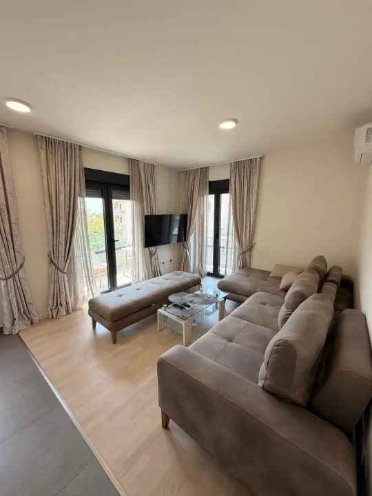 Prodaja, dvosoban stan, 60m², Babilonija, Budva