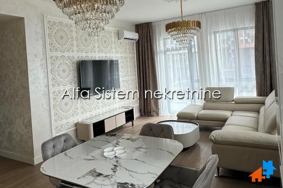 Izdavanje, trosoban stan, 82m², Savski Venac, Beograd