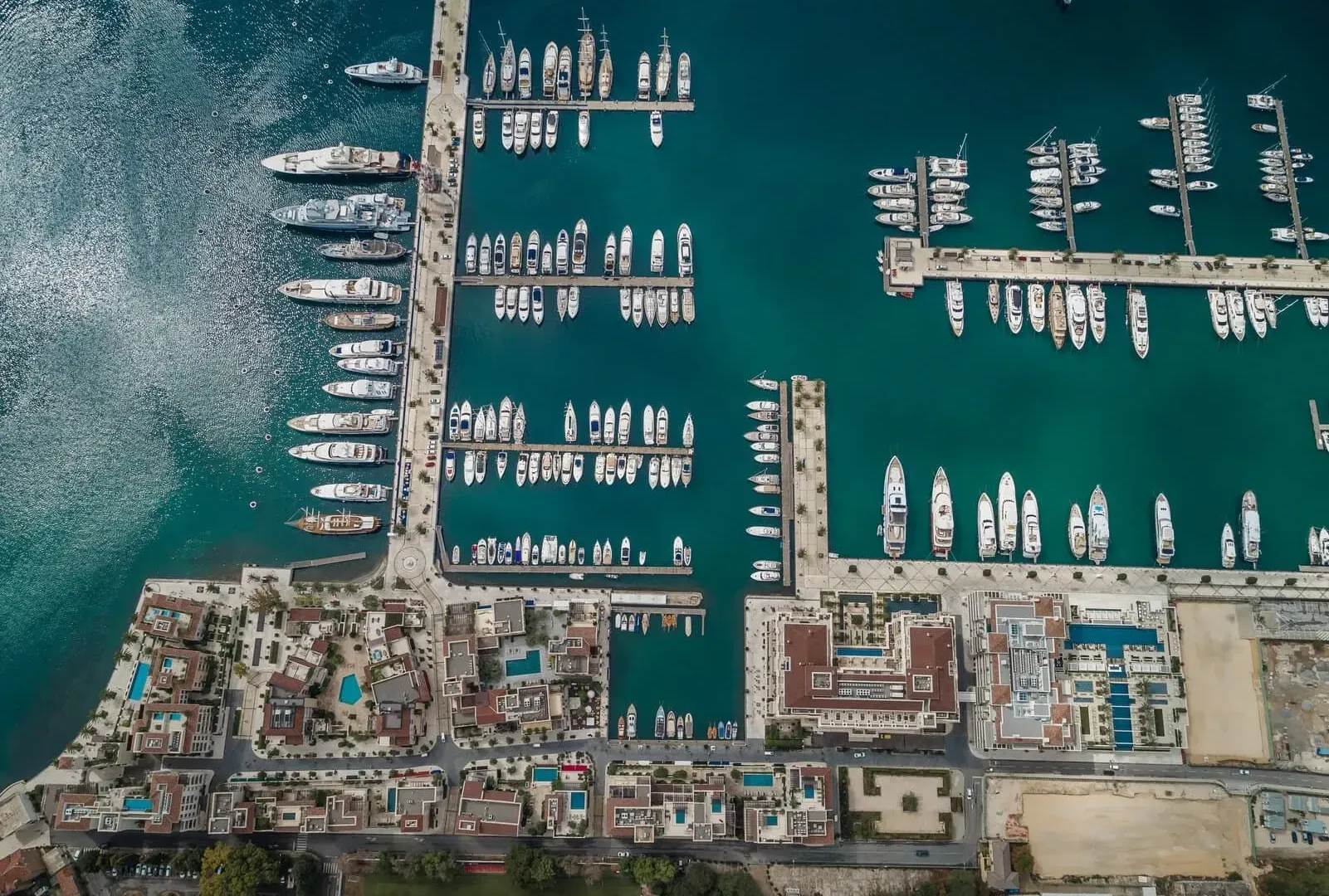 Rent, two bedroom apartment, 134m², Porto Montenegro, Tivat