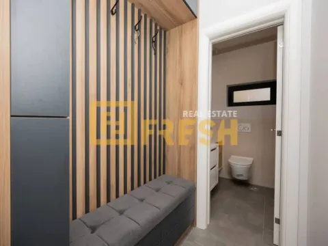 Izdavanje, kuća, 214m², Stara Varoš, Podgorica - image 8