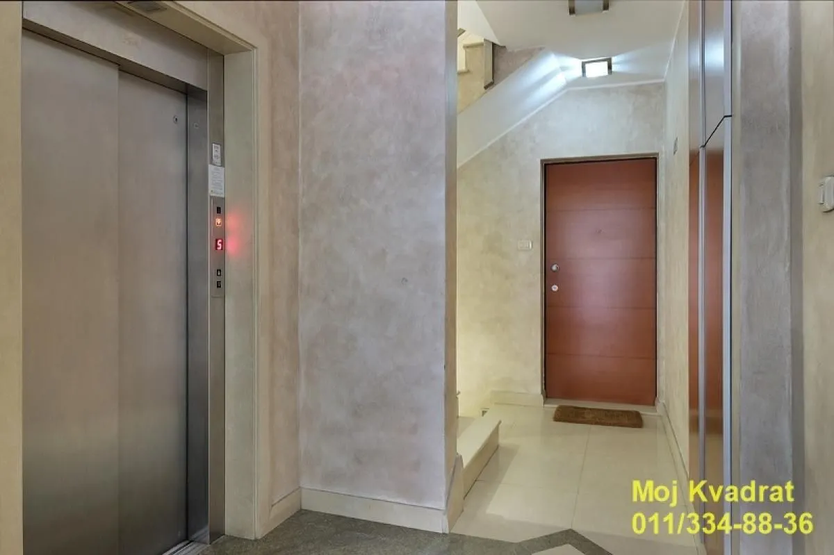 Sale, three bedroom apartment, 108m², Vukov Spomenik, Zvezdara Sve Podlokacije